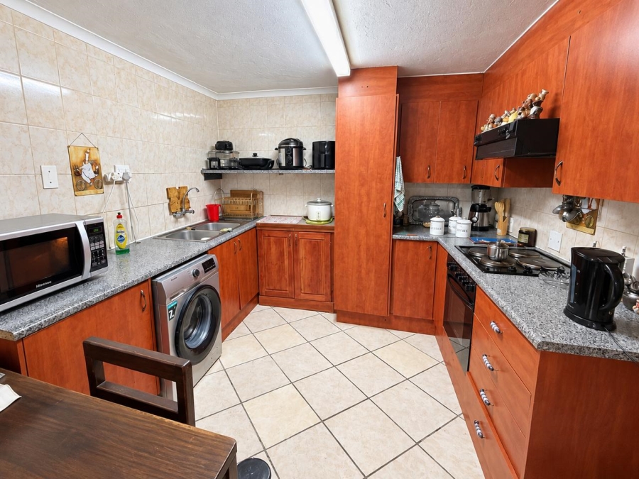2 Bedroom Property for Sale in Vaalpark Free State
